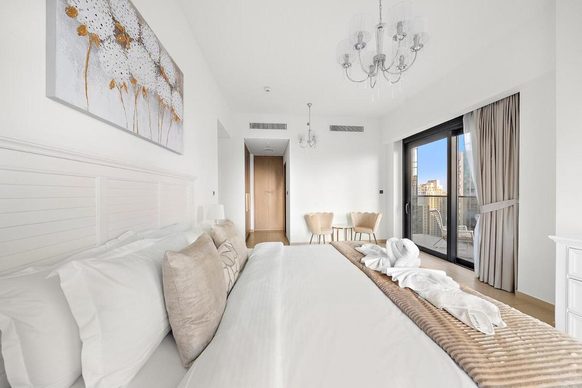 First Class 2br Mesmerizing Views * Dubaï