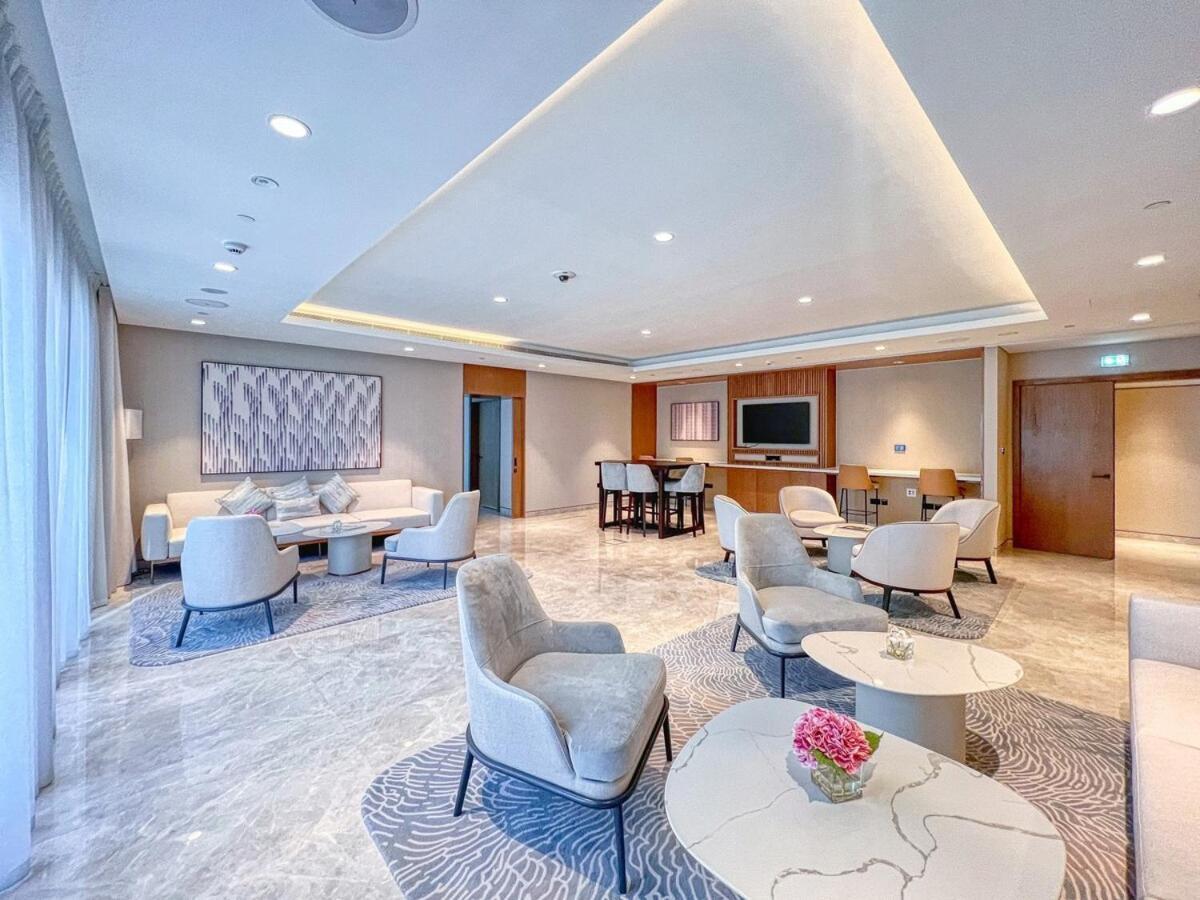 First Class 2br Mesmerizing Views Appartement